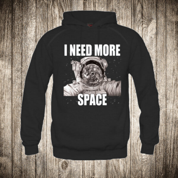 duks sa kapuljacom boja crna slika astronaut 22 i need more space