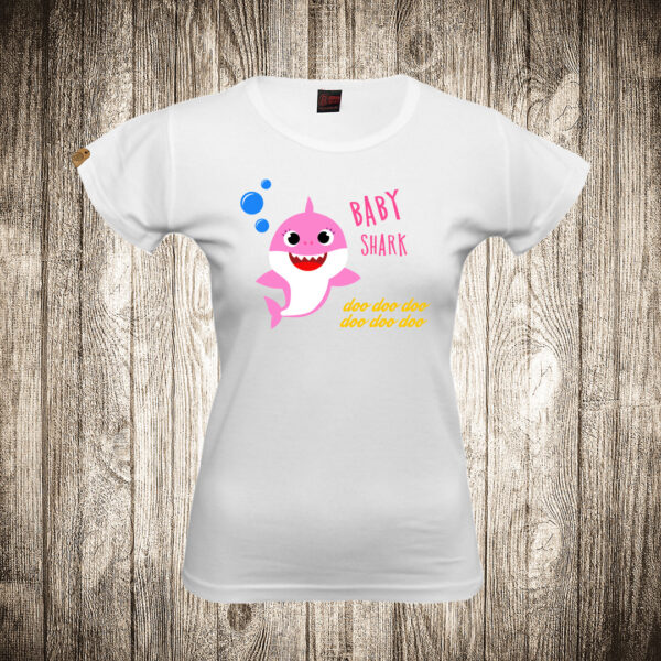zenska majica boja bela slika baby shark do do do do 2