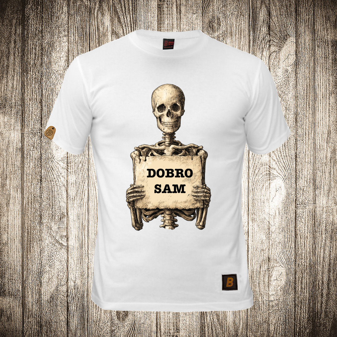 Muška majica bele boje sa motivom Kostur - Dobro sam muska majica boja bela slika kostur dobro sam