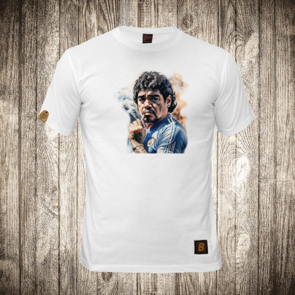 decija majica boja bela slika maradona 12 sa cigarom