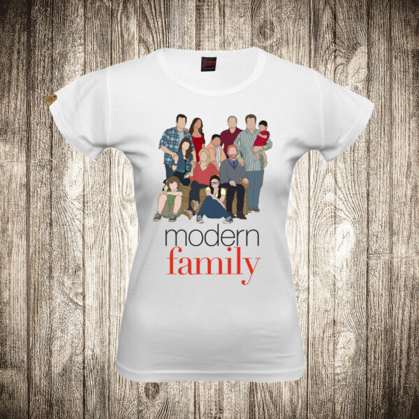 zenska majica boja bela slika modern family