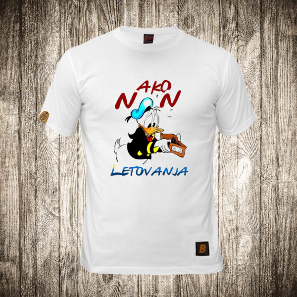 muska majica boja bela slika paja patak nakon letovanja svorc