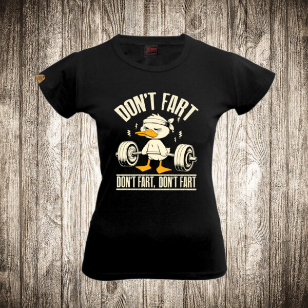 zenska majica boja crna slika pile u teretani dont fart teretana