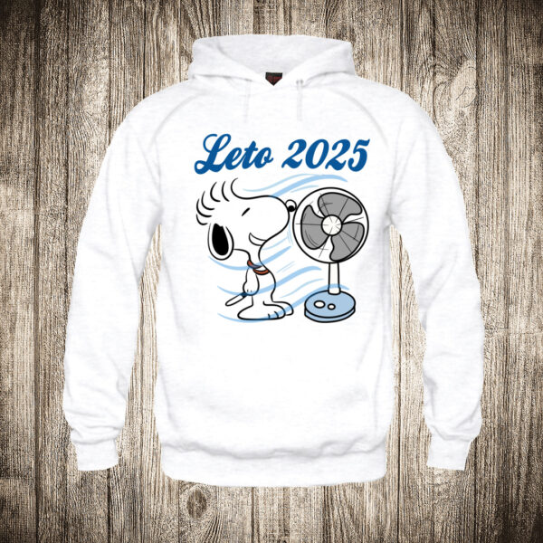 duks sa kapuljacom boja bela slika snupi leto 2025 vrucina