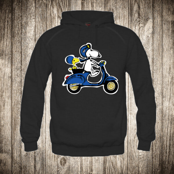 duks sa kapuljacom boja crna slika snupi vespa