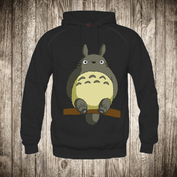 duks sa kapuljacom boja crna slika totoro na grani