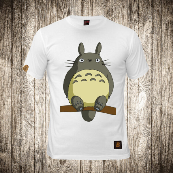 muska majica boja bela slika totoro na grani