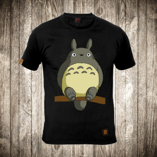muska majica boja crna slika totoro na grani